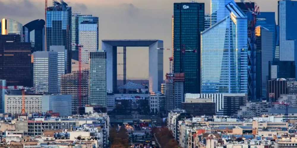 Neuilly sur Seine avec une vue sur la défense